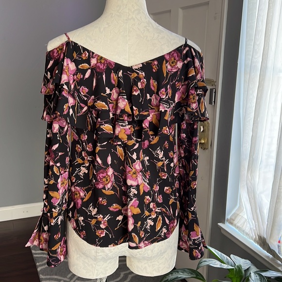 BP Cold Shoulder Ruffle Floral Print Top - Picture 6 of 9